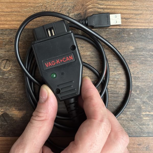 Diagnostický kabel VAG-K+CAN USB
