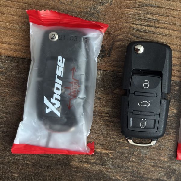Xhorse univerzální VW flip klíč (wired)